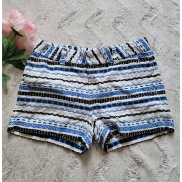 ✨️CL Khakis By Gap 100% Cotton The City 3 Inch Short Blue White Stripe Size 2 - Picture 1 of 11